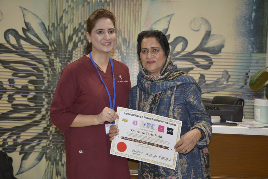 Diploma in Cosmetic Gynecology — course photograph 29