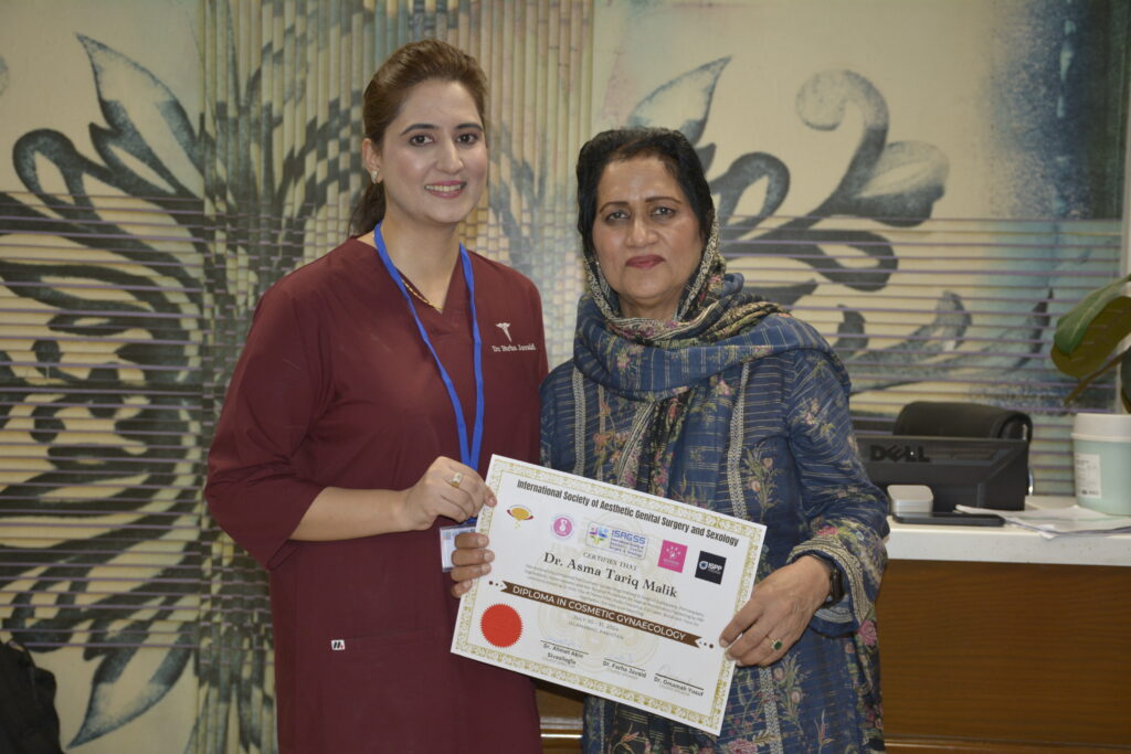 Diploma in Cosmetic Gynecology — course photograph 30