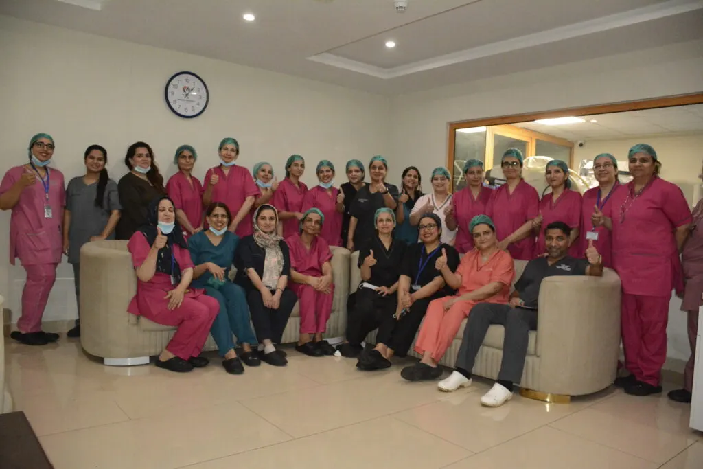 pakistan-laparoscopy-course-group Participants and faculty at a previous AECS laparoscopy course in Lahore, Pakistan